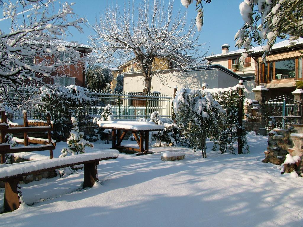 بادينغي سول غاردا B&B Il Melograno Del Garda المظهر الخارجي الصورة